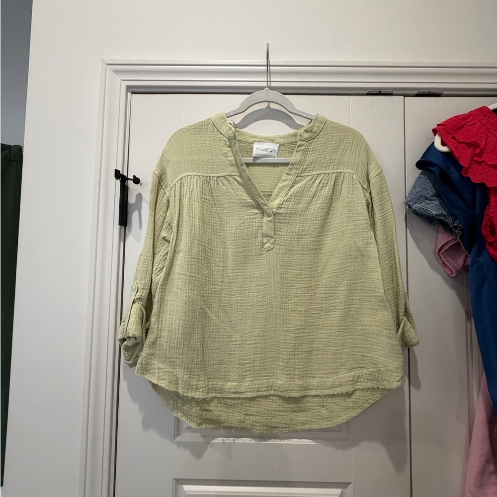 Sage/Olive Gauze 3 Quarter Sleeve Top - Size Large